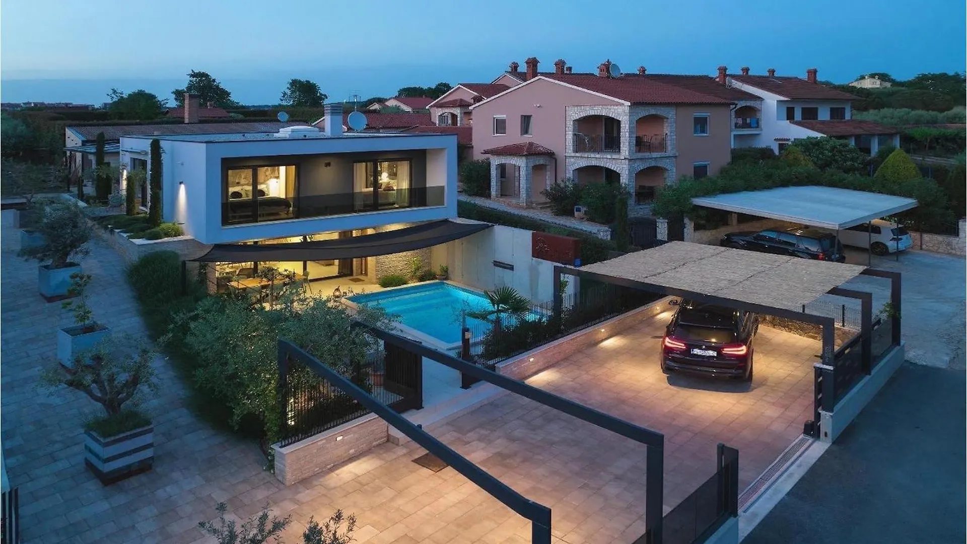 Villa Monte Grosso contacts
